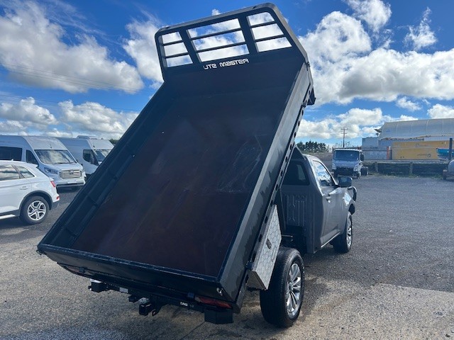 2024 Mazda BT-50