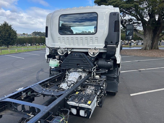 2023 Isuzu FORWARD