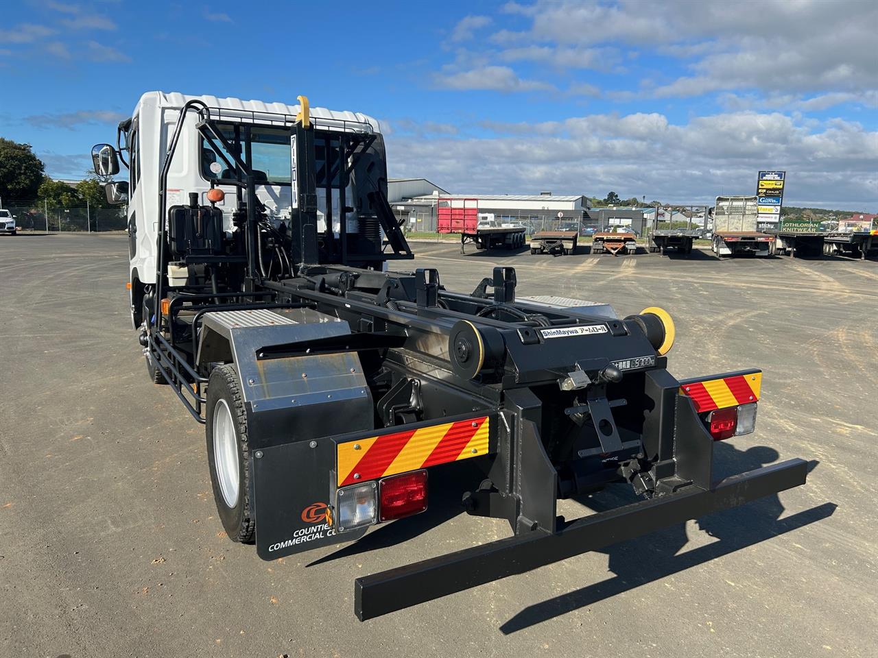 2014 Nissan UD Hookloader