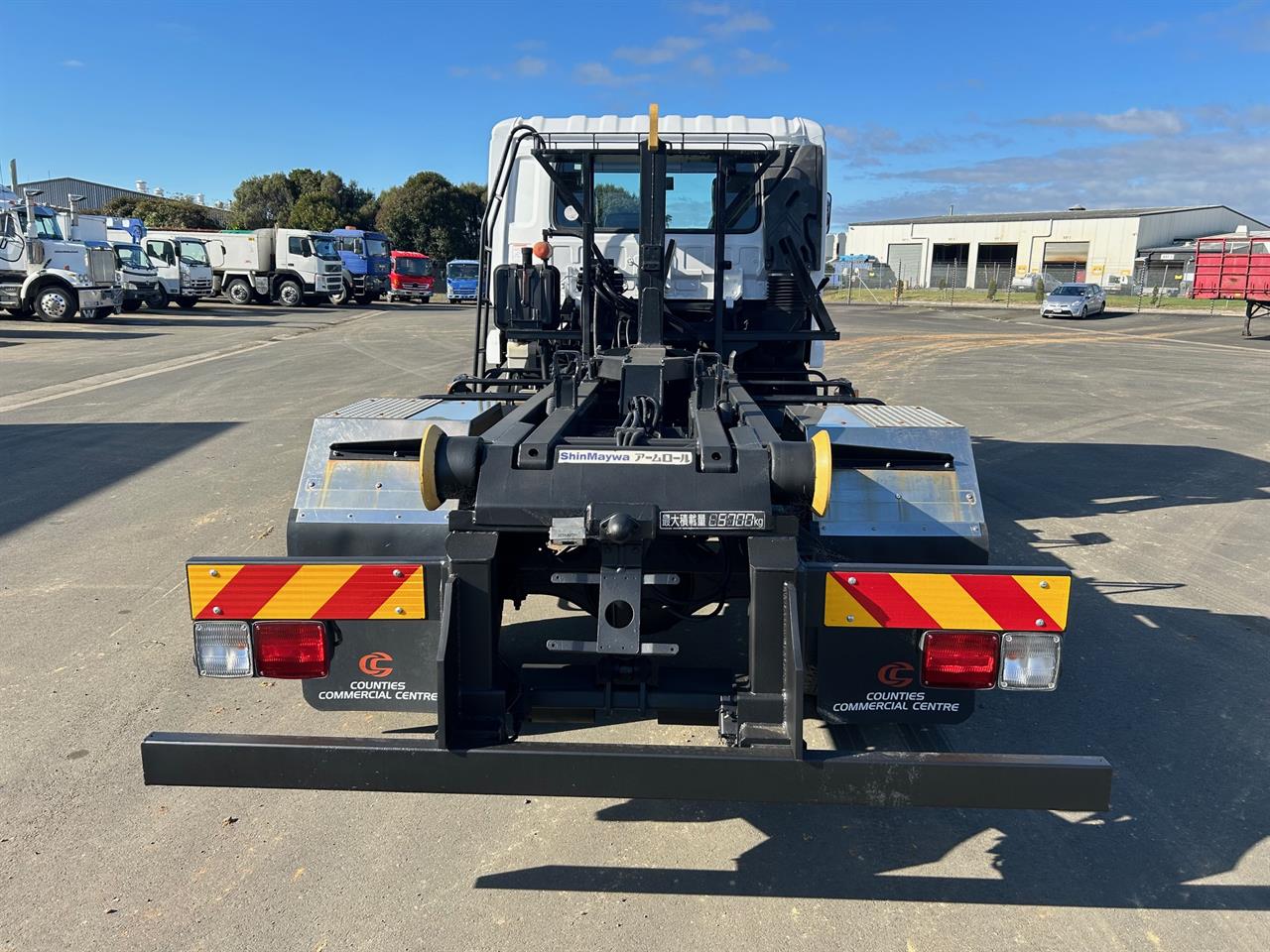 2014 Nissan UD Hookloader