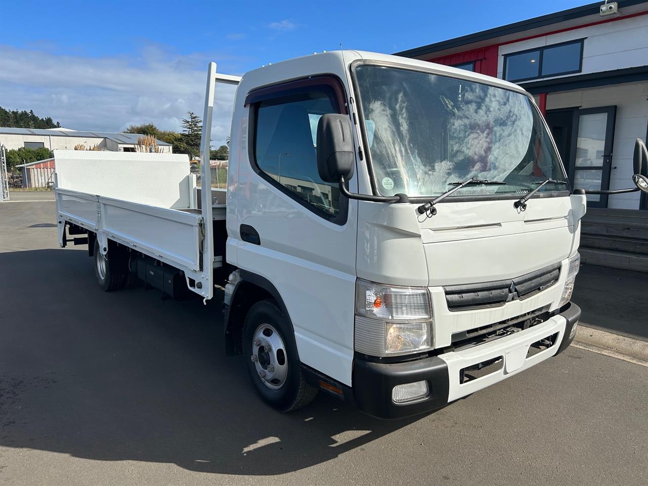 2013 Mitsubishi Canter