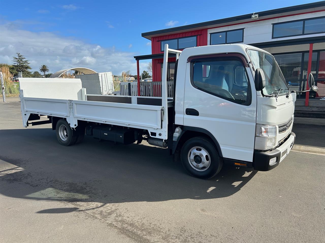 2013 Mitsubishi Canter