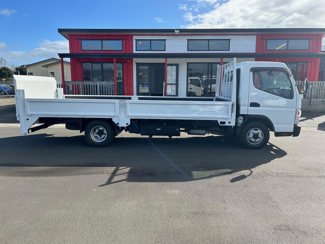 2013 Mitsubishi Canter