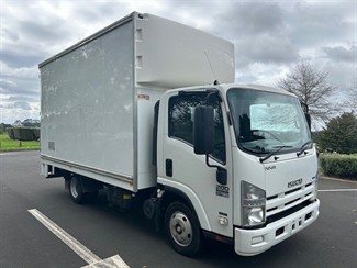 2012 Isuzu Elf - Thumbnail