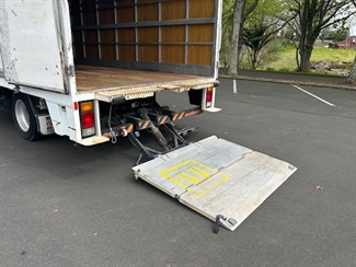 2012 Isuzu Elf - Thumbnail
