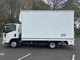 2012 Isuzu Elf - Thumbnail