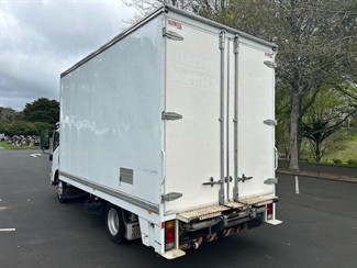 2012 Isuzu Elf - Thumbnail