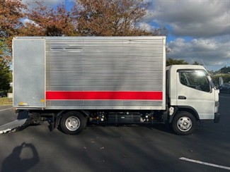 2020 Mitsubishi Canter - Thumbnail