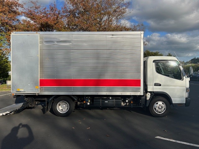 2020 Mitsubishi Canter