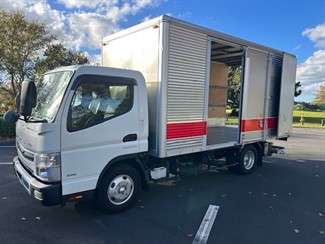 2020 Mitsubishi Canter - Thumbnail