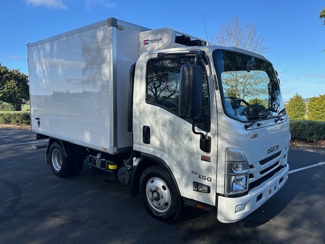 2023 Isuzu Elf