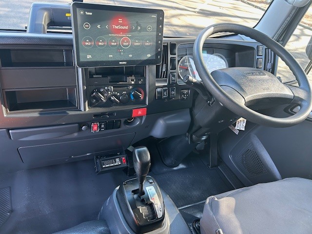 2023 Isuzu Elf