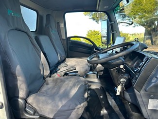 2023 Isuzu Elf - Thumbnail