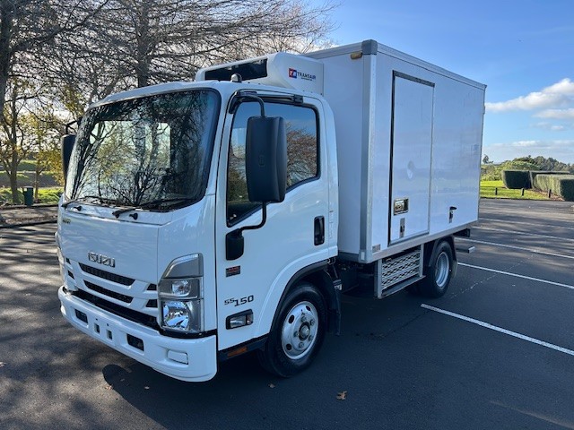 2023 Isuzu Elf