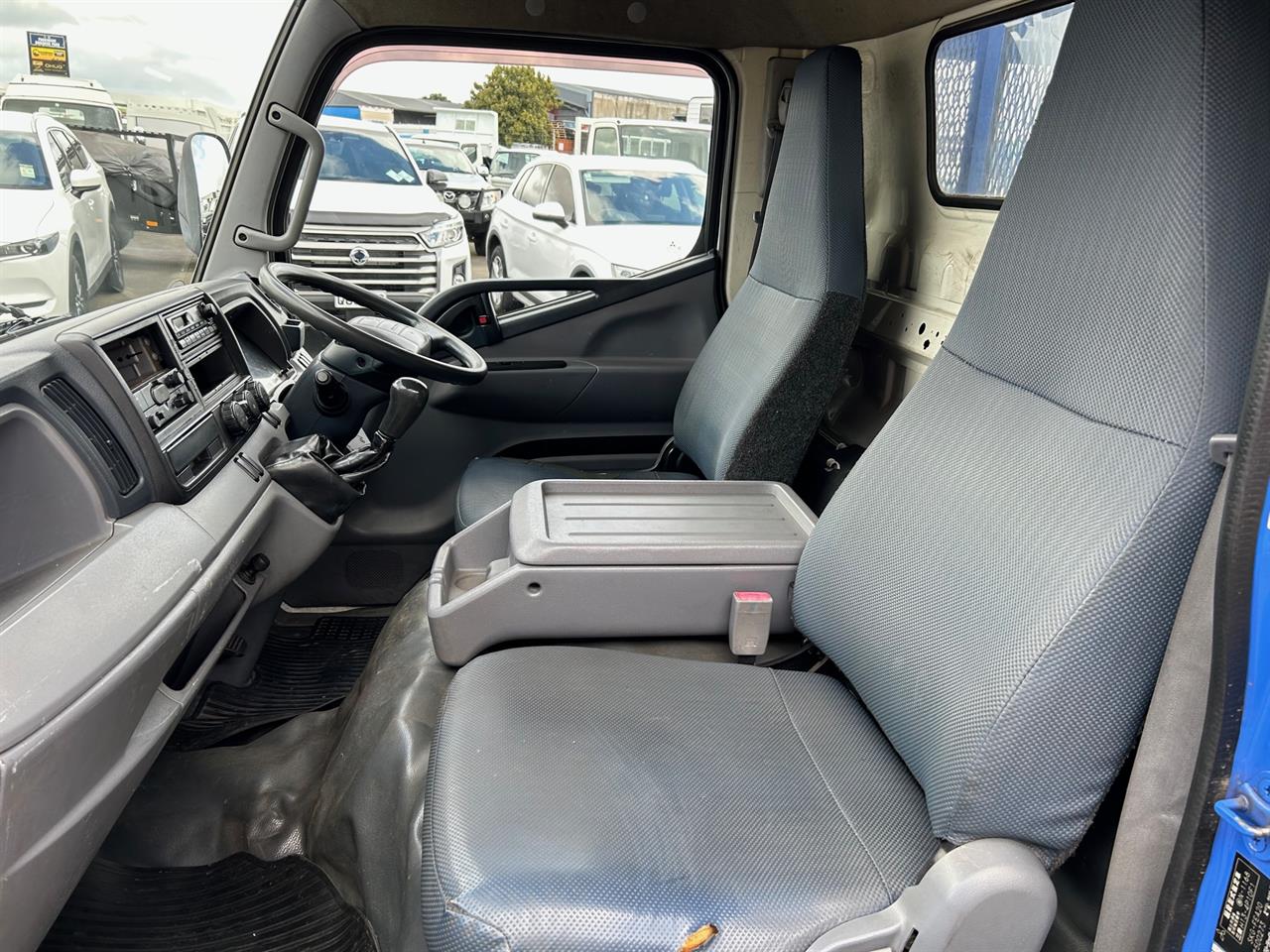 2011 Mitsubishi Canter