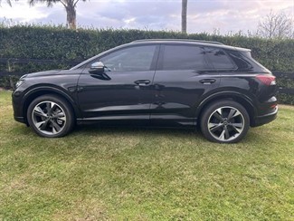 2025 Audi Q4 - Thumbnail