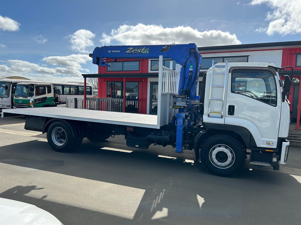 2013 Isuzu FRR 500 Crane