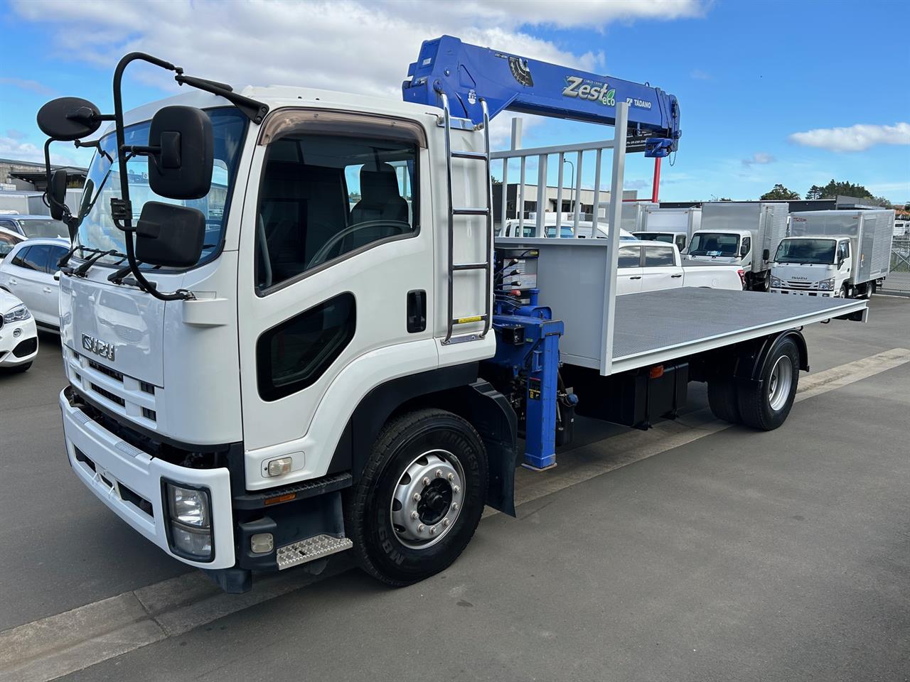 2013 Isuzu FRR 500 Crane