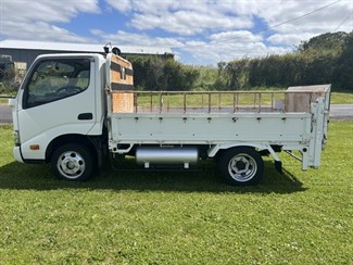 2017 Toyota Dyna - Thumbnail