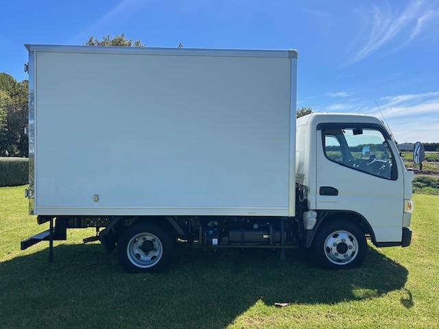 2020 Mitsubishi Canter