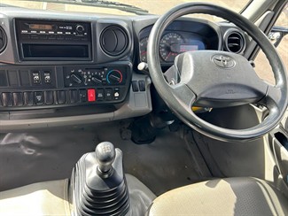 2013 Toyota Dyna - Thumbnail