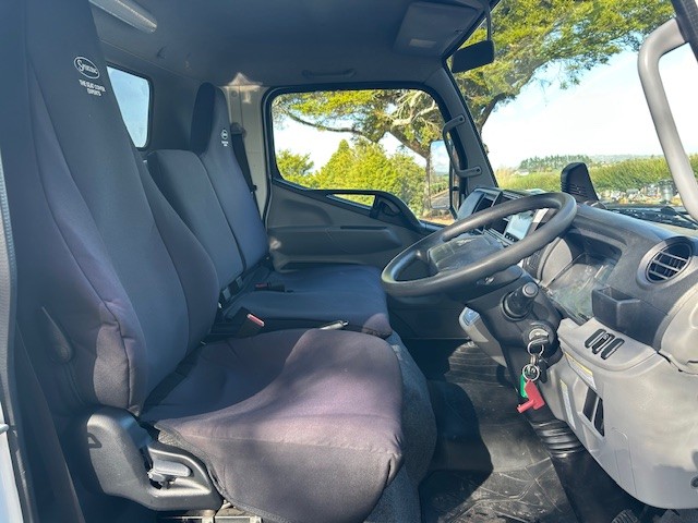 2022 Mitsubishi Canter