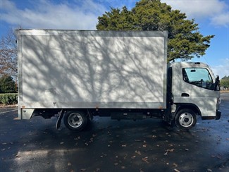 2022 Mitsubishi Canter - Thumbnail