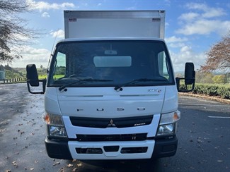 2022 Mitsubishi Canter - Thumbnail