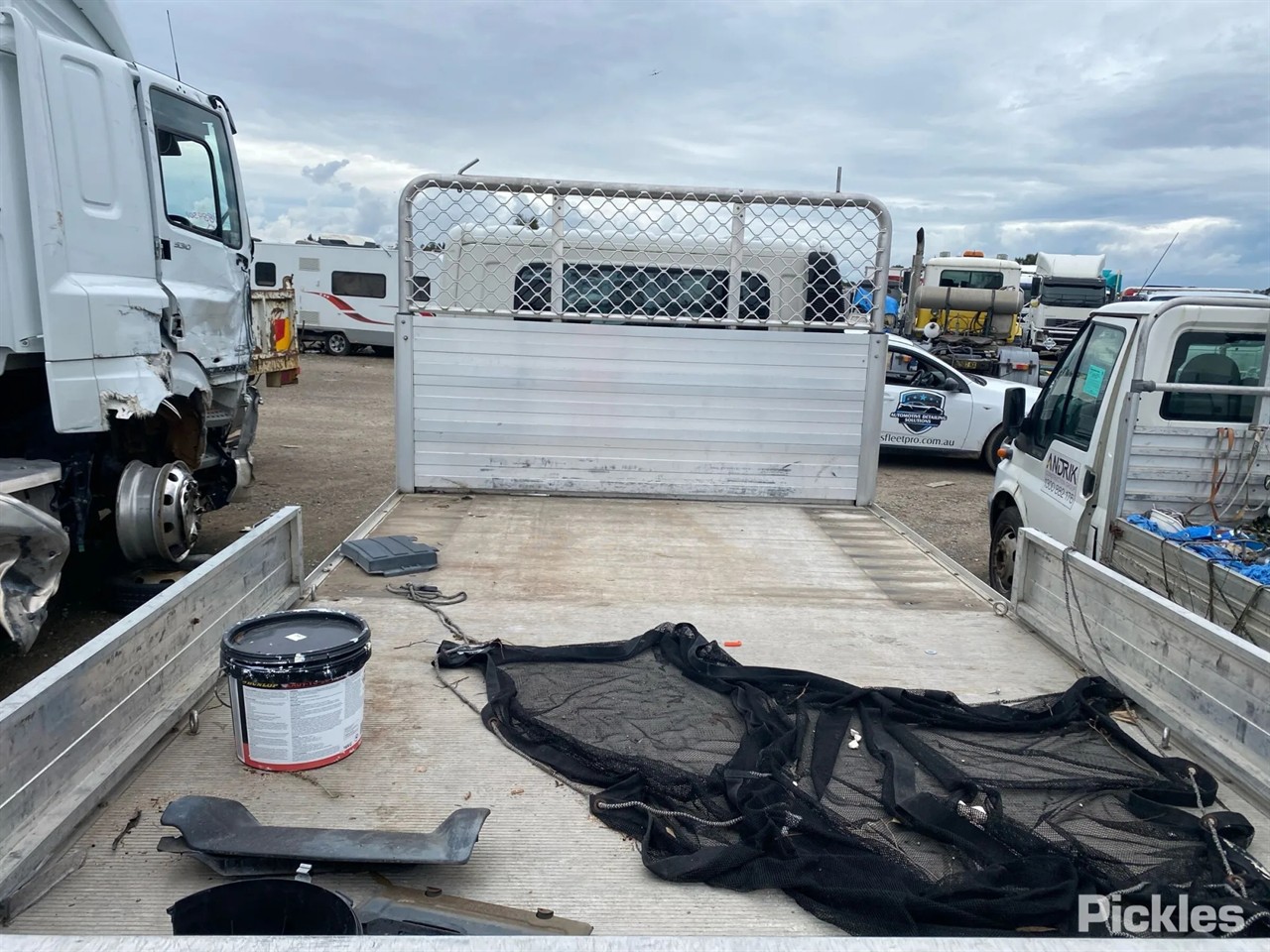 2019 Hino 300