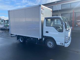 2018 Isuzu Elf - Thumbnail