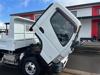 2015 Mitsubishi Canter 4165kg - Thumbnail