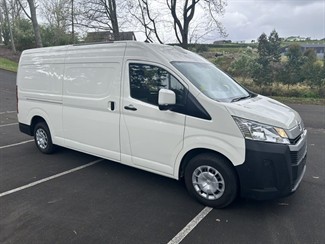 2025 Toyota Hiace - Thumbnail