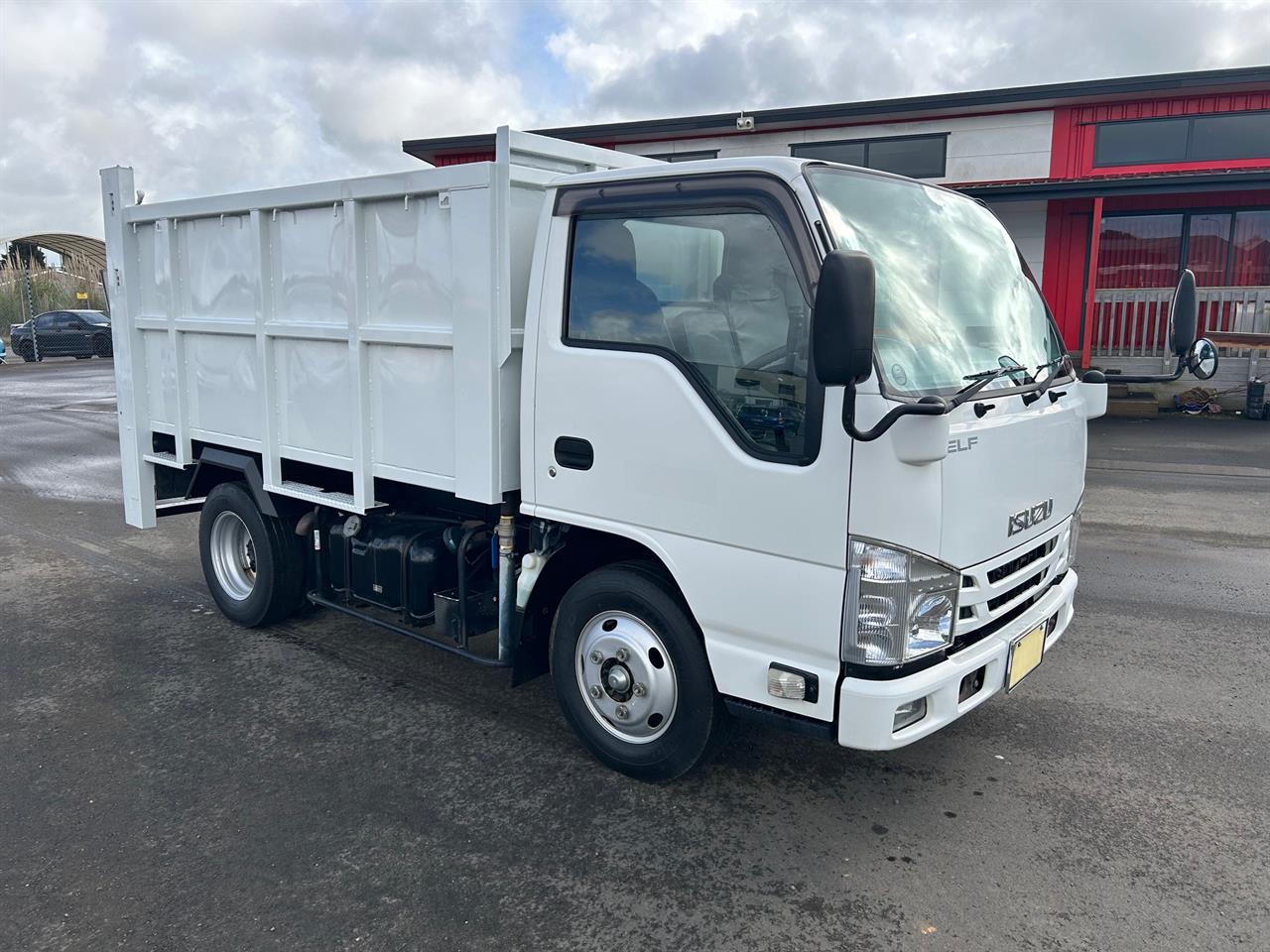 2017 Isuzu Elf Tipper Taillift