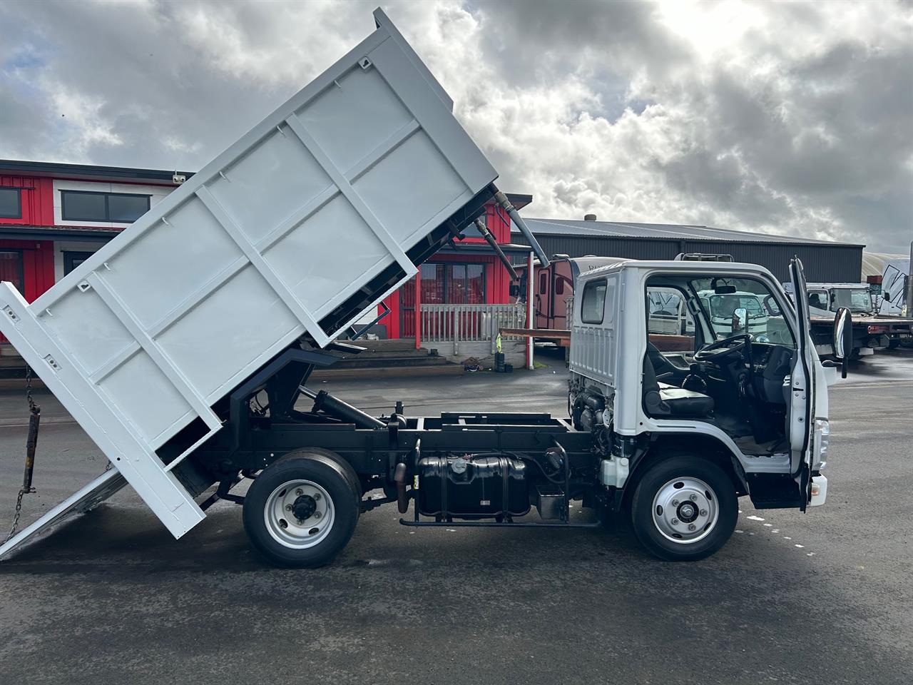 2017 Isuzu Elf Tipper Taillift