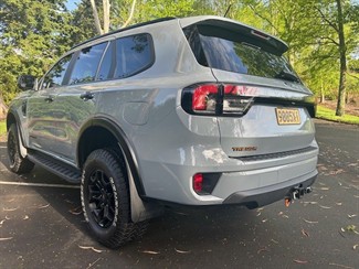 2025 Ford Everest - Thumbnail