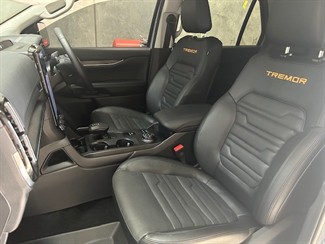 2025 Ford Everest - Thumbnail