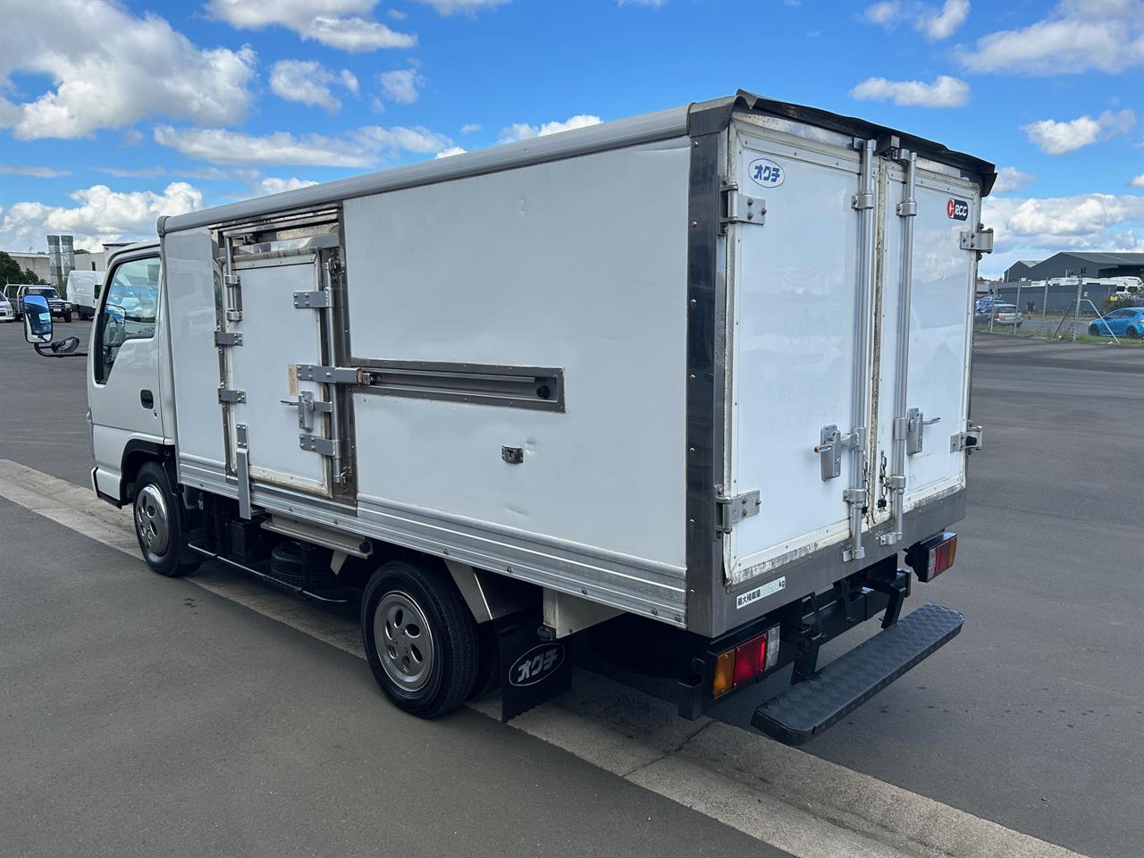 2007 Isuzu Elf Freezer