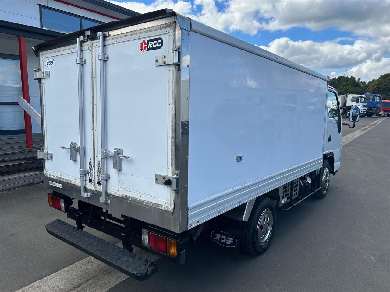 2007 Isuzu Elf Freezer