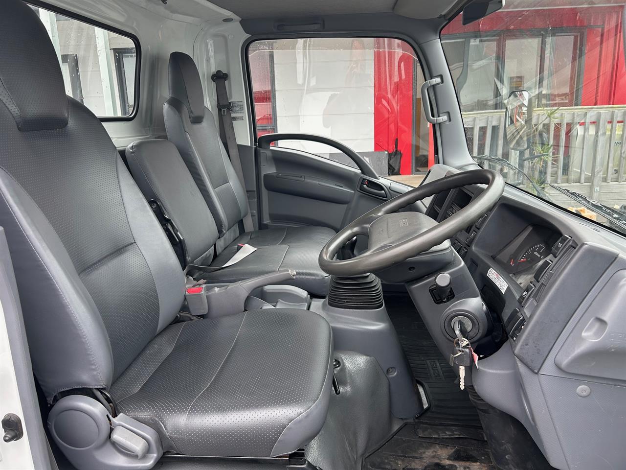 2014 Isuzu Elf 2165kg Taillift