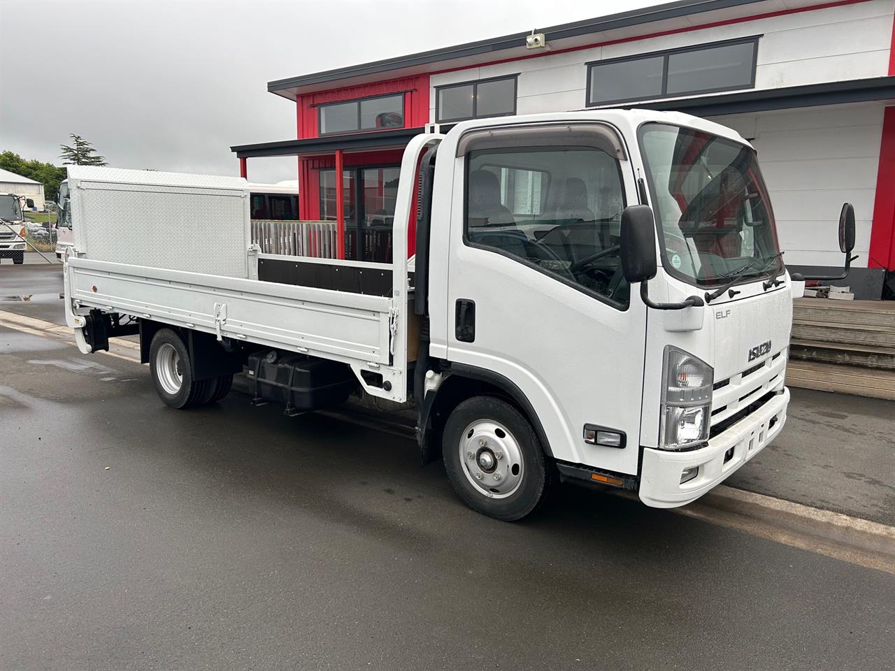 2014 Isuzu Elf 2165kg Taillift