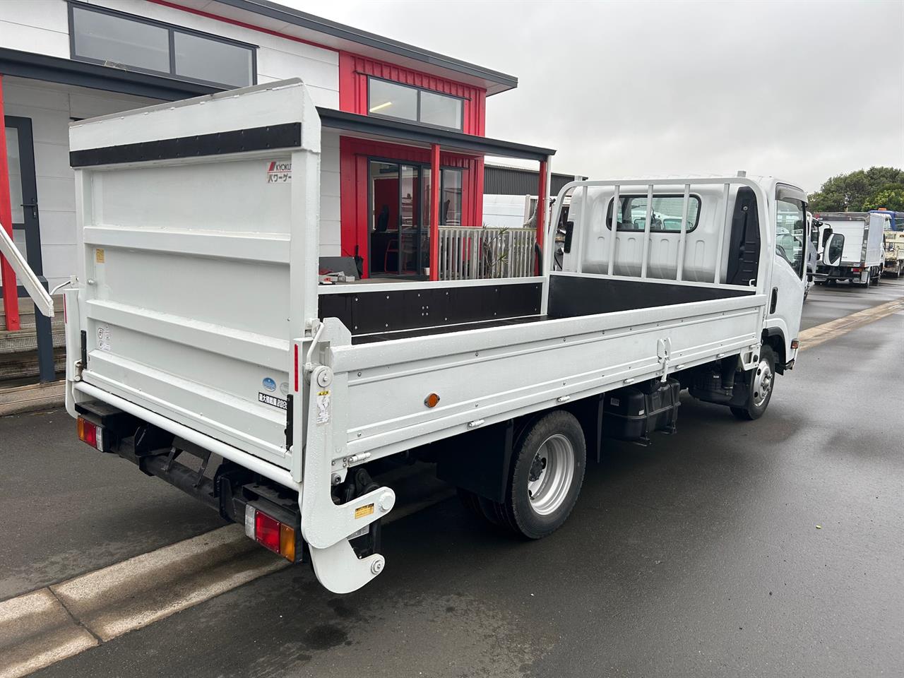 2014 Isuzu Elf 2165kg Taillift